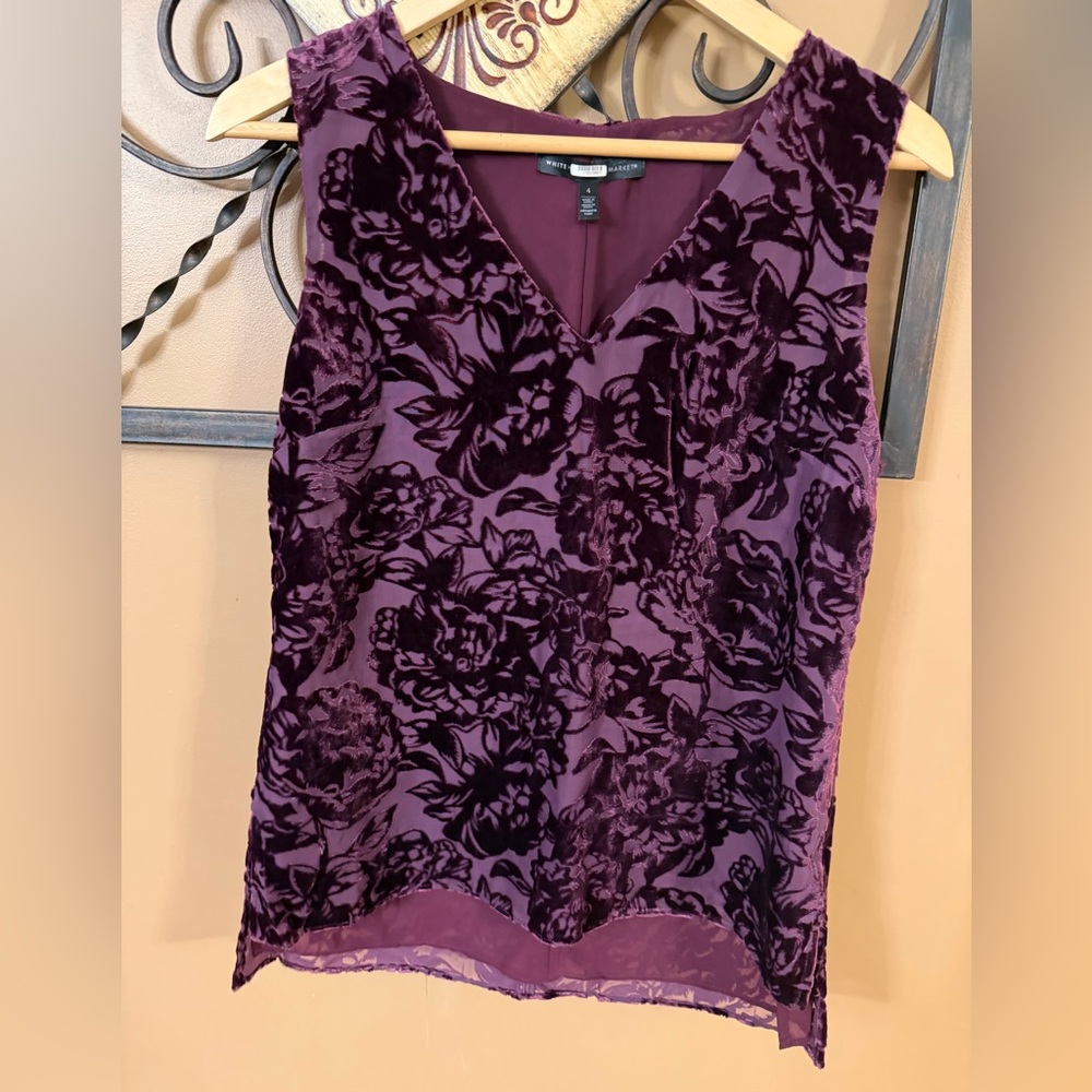 White House Black Market Purple Floral Velvet Blouse - Picture 4 of 6